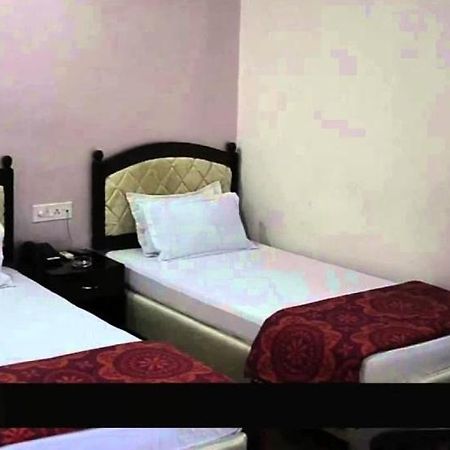 Hotel Gulshan International Kolkata Bagian luar foto