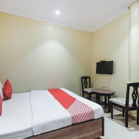 Hotel Gulshan International Kolkata Bagian luar foto